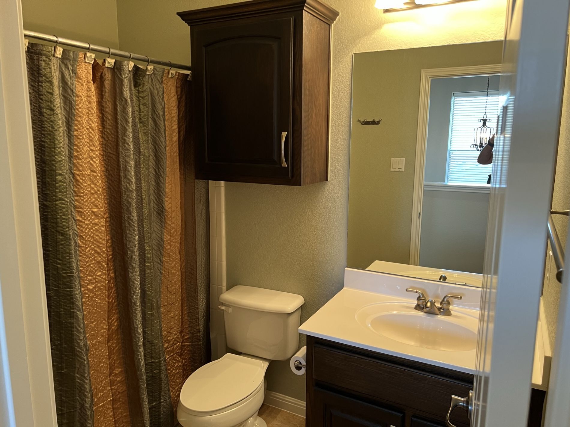 second floor full bath